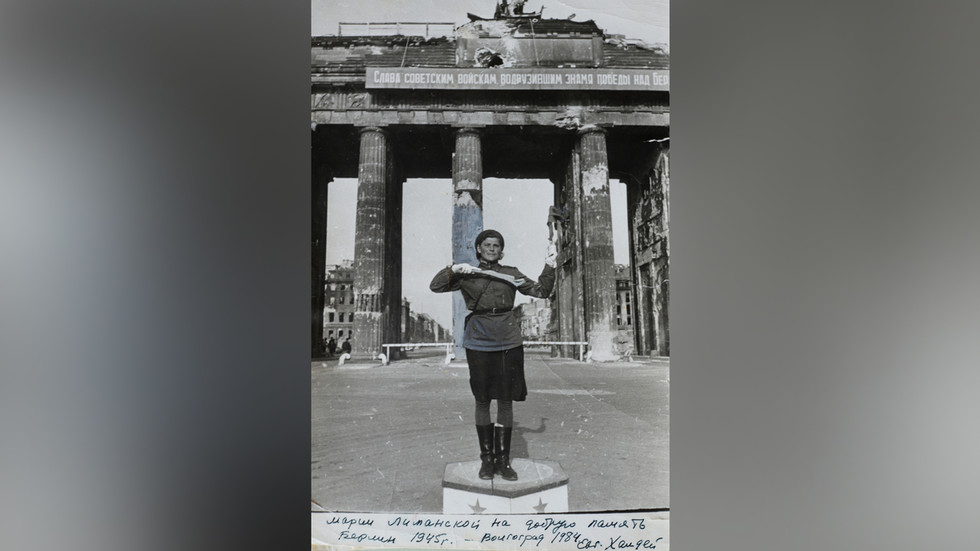 berlin-victory-photo-star-passes