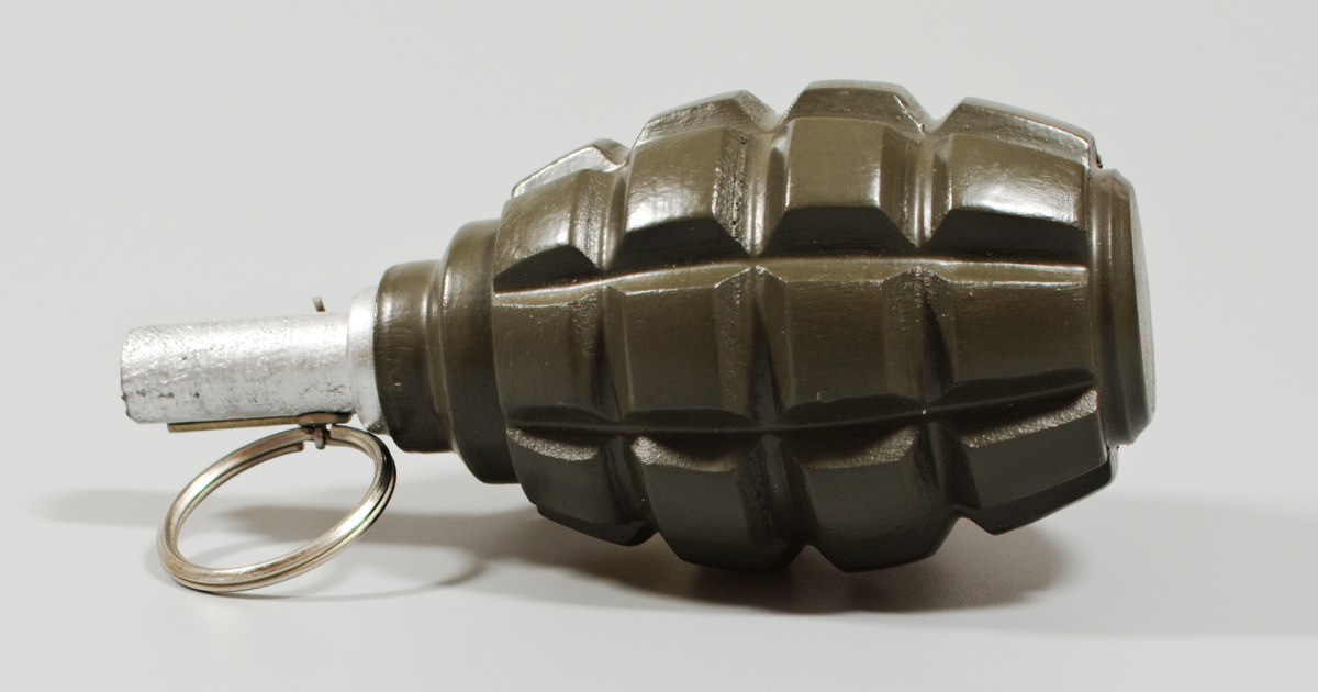 grenade-laGuardia-airport-carry-on