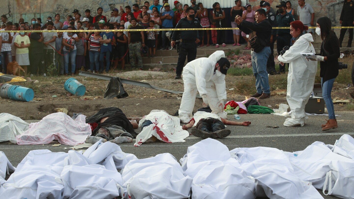 human-smuggling-arrests-2021-truck-crash