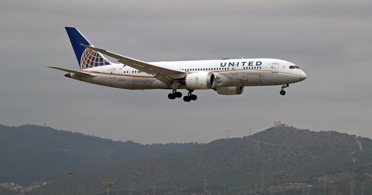 airline-safety-united-flight-injuries
