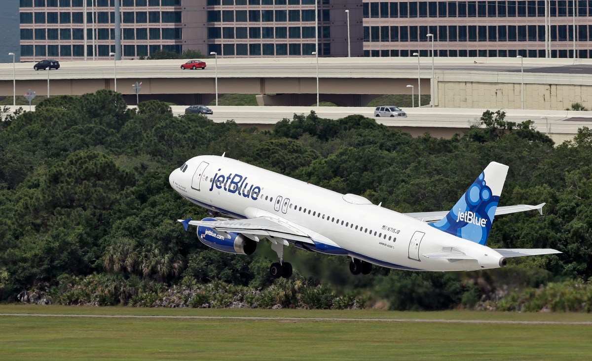 jetblue-emergency-exit-boston
