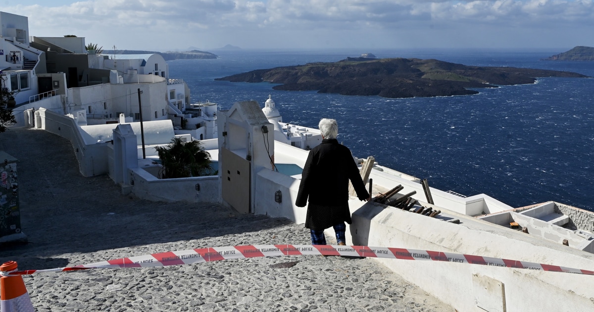 santorini-evacuation-tremors